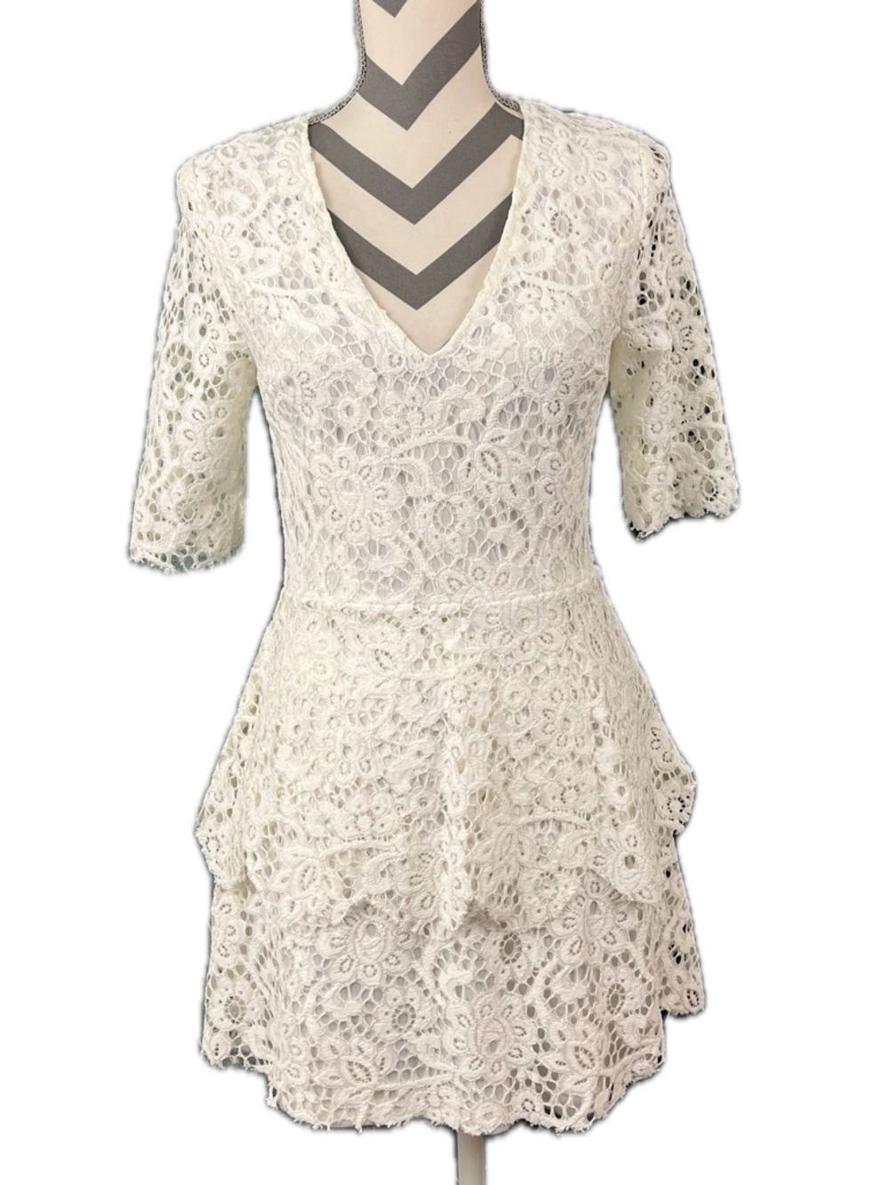 Missguided Lace Tiered Mini Dress – Size 6 - Picture 2 of 11